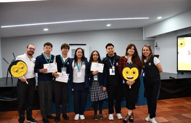 Bachillerato dio inicio a nuestro Spelling Bee