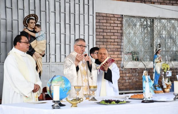 Eucaristía campal por las madres y enfermeros