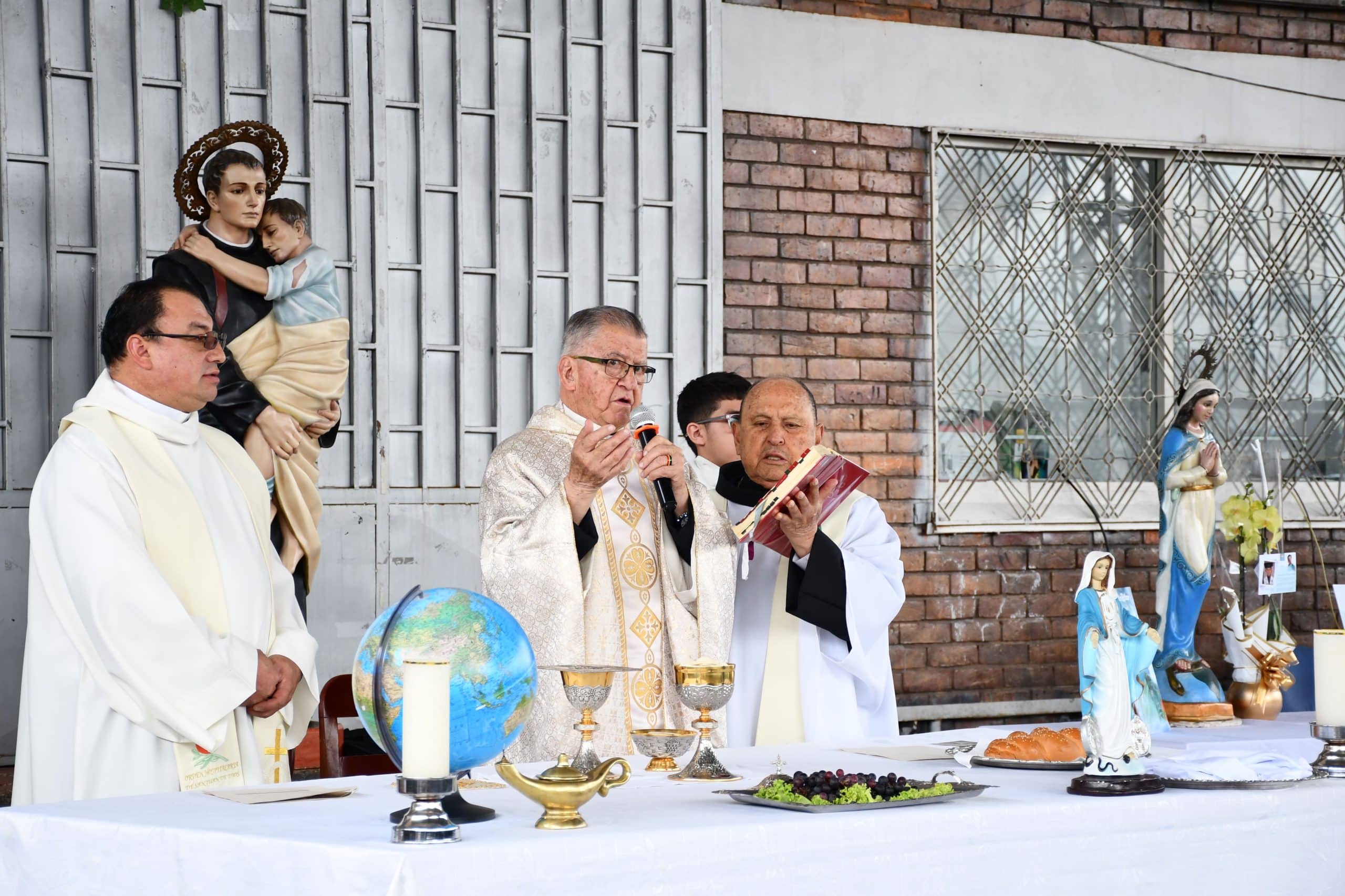 Eucaristía campal por las madres y enfermeros
