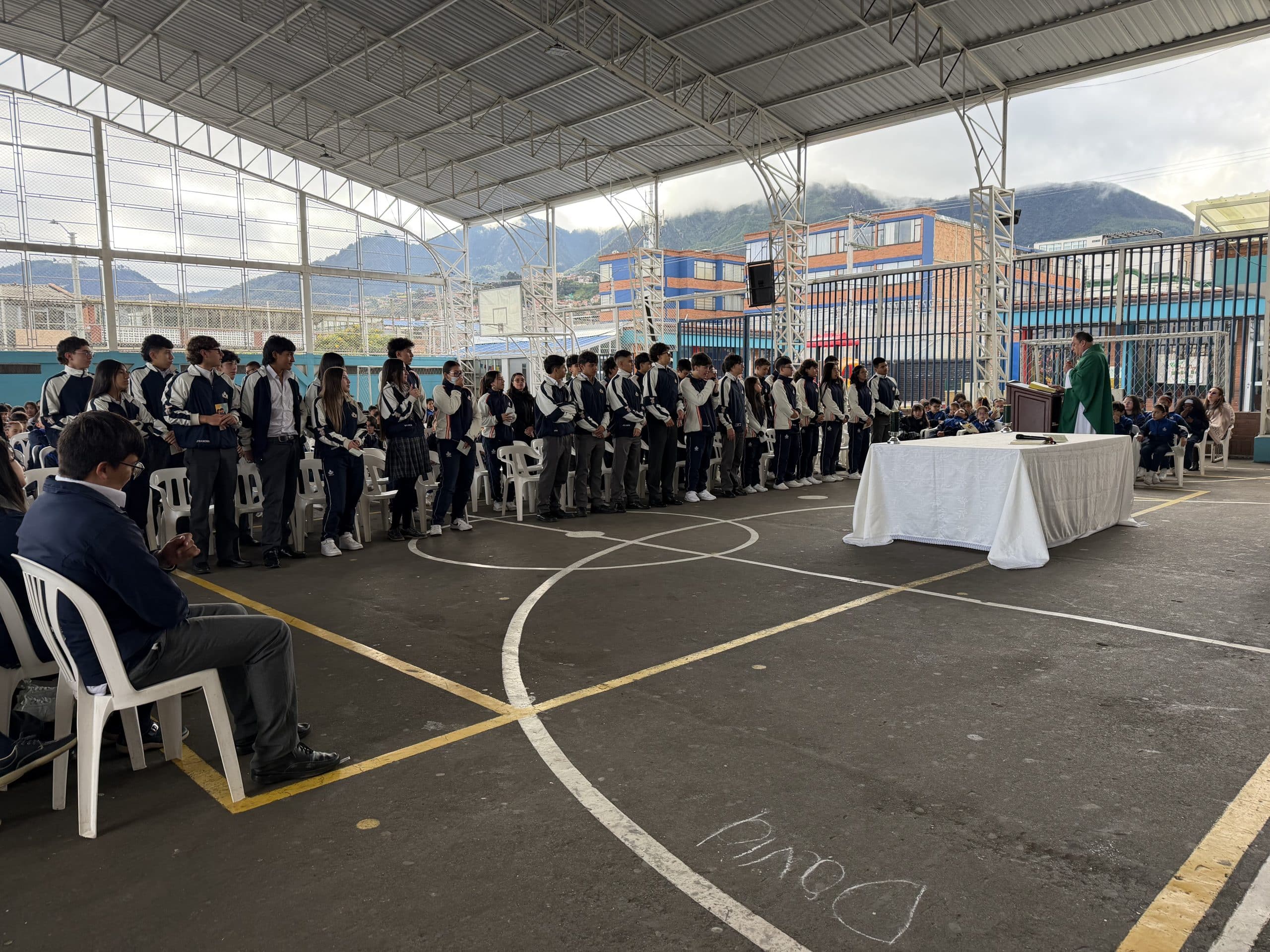 Grado 11, en las manos de Dios rumbo al ICFES